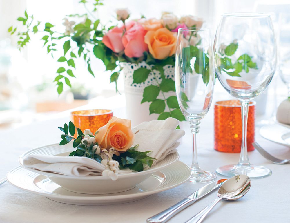 Artistry of Tables and Fashions