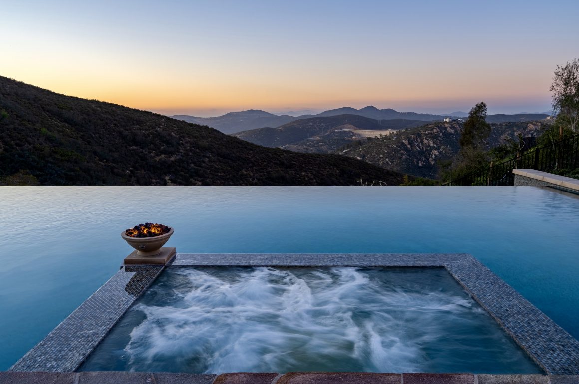 8920 Via Rancho Cielo