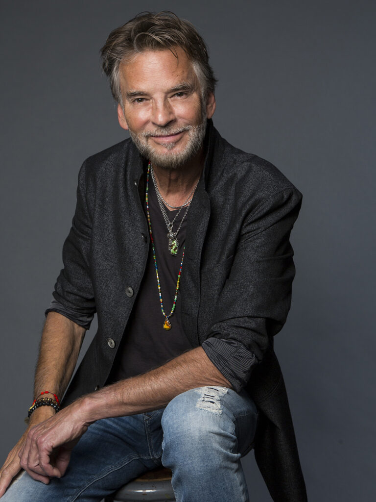 Grammy award-winning singer-songwriter Kenny Loggins donates custom