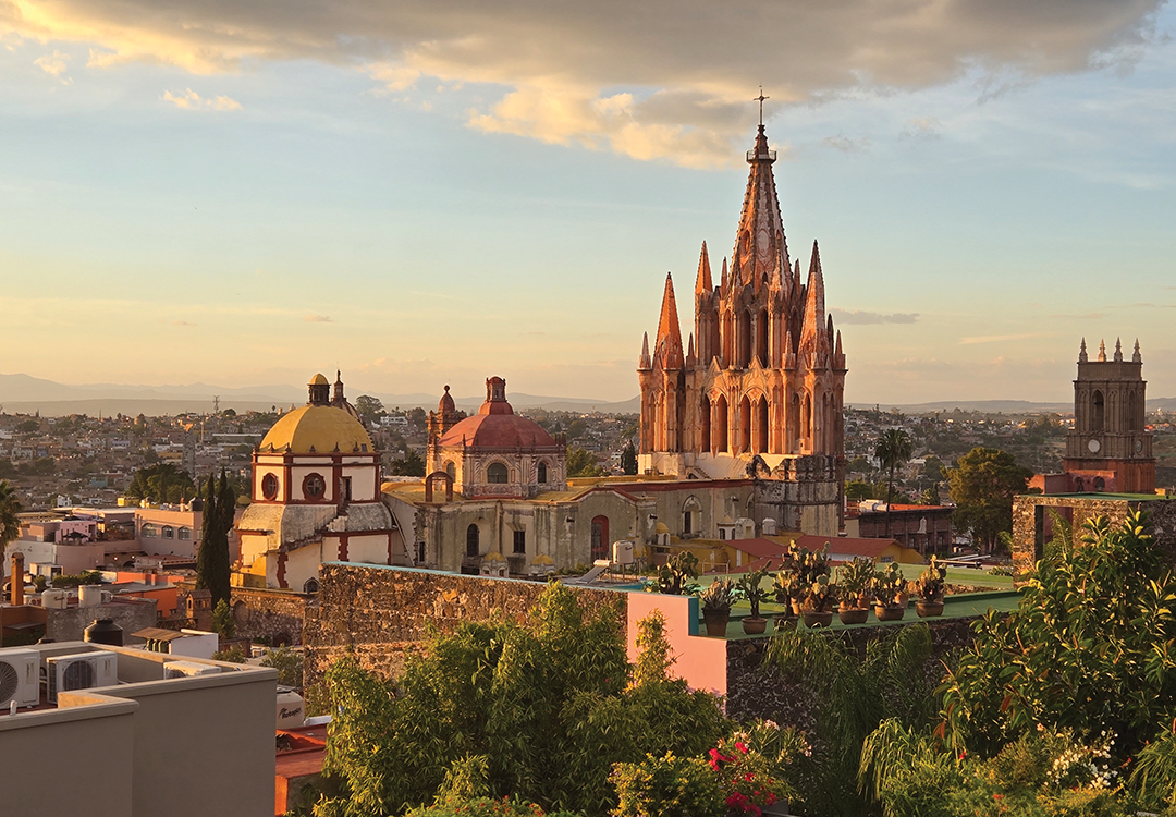 The neo-Gothic Parroquia de San Miguel Arcangel, built in the 17th century, is the focal point of San Miguel de Allende