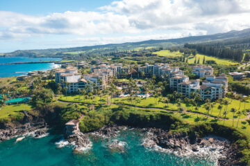 The 24-acre Montage Kapalua Bay on the northwest coast of Maui offers luxurious residential-style accommodations, lush grounds, restaurants, swimming pools, and Spa Montage