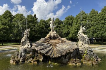 The Fountain of Love at the grand entrance of Cliveden House was crafted by American sculptor Thomas Waldo in 1897