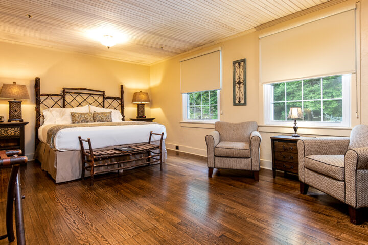 Tapoco Lodge guest room