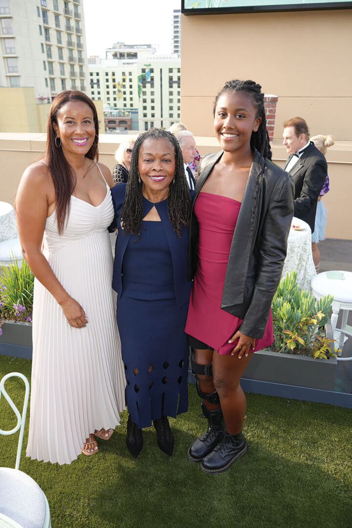 Alyse Gwynn, Alicia Gwynn, and Leighton Gwynn