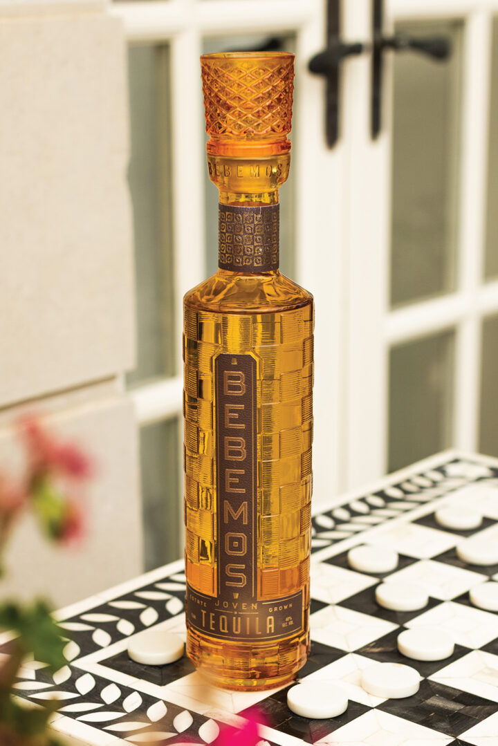The Bebemos bottle’s topper doubles as a 1 oz. cup for pouring or sipping