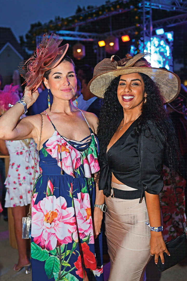 Gaby Arana and Elizabeth Diaz