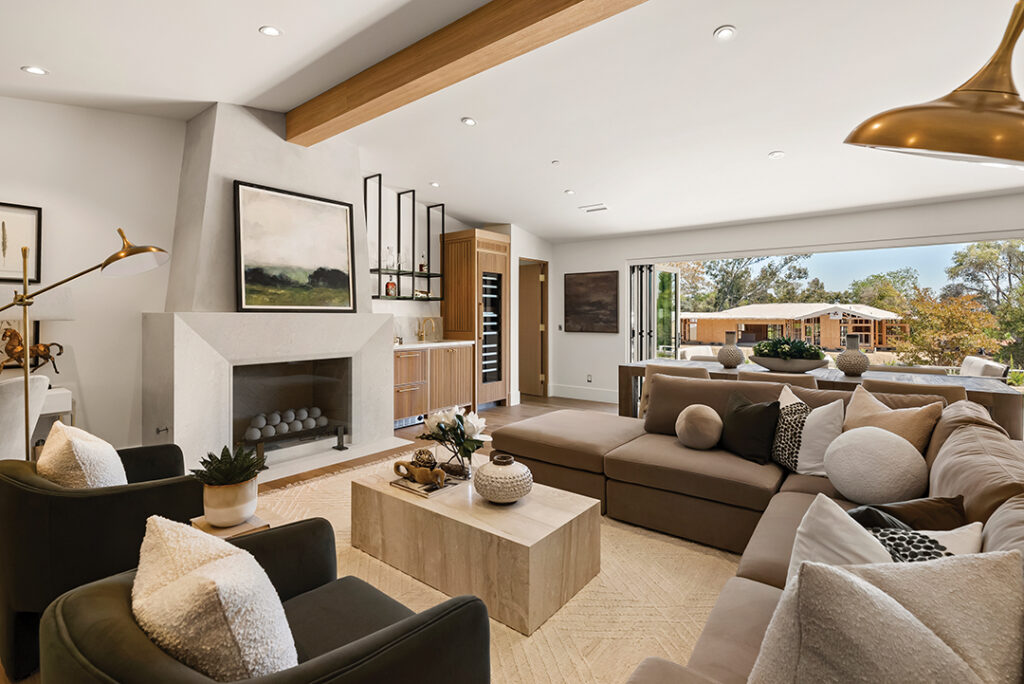 The Casitas feature a fresh material palette that riffs on the classic Rancho Santa Fe aesthetic. Highlights include custom cabinetry by Lorenz Busch Woodworking, a bespoke bar by Maiden Steel, and brass fixtures with wabi-sabi warmth. Indoor-outdoor living is of the essence with walkability as a key feature. Anne Sneed Architectural Interiors nurtured an intimate scale to maintain the quiet communal neighborhood feel