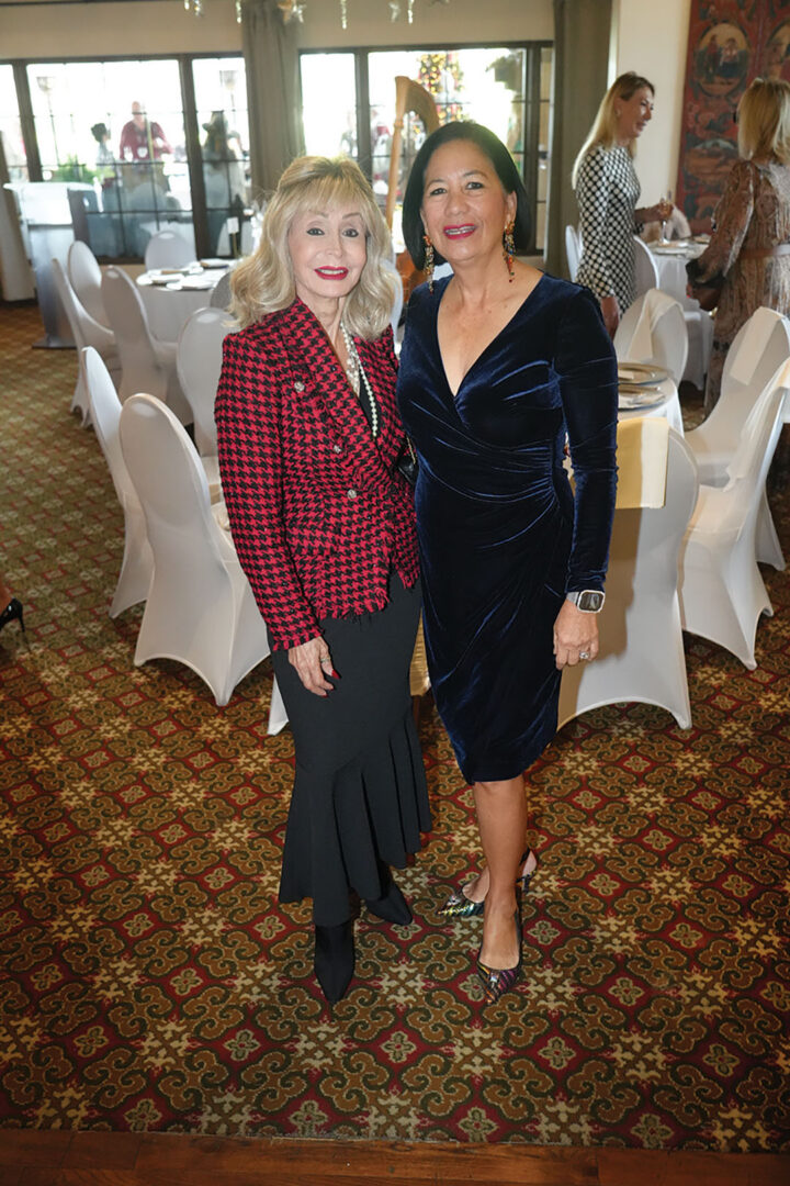 Laura Applegate and Dee Ammon