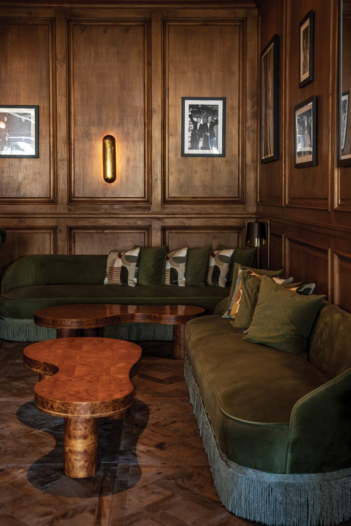 Soft, neutral tones, natural textures, and abundant light create a relaxed yet sophisticated setting