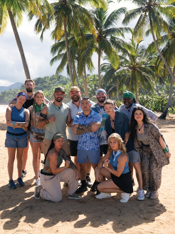Castaways posed on the beach, as seen on Chopped Castaways: Season 1