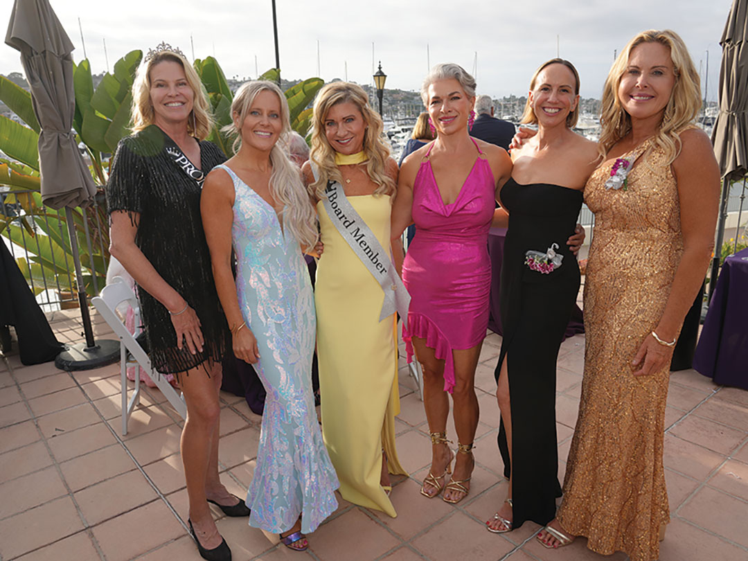 Tricia Howell, Ann King, Beth Murray, Emily O'Gorman, Ilona Kadar, and Jennifer Knightly